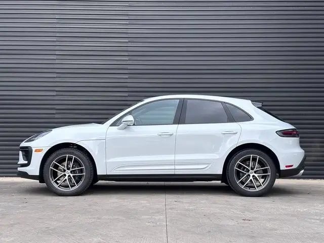 2026 Porsche Macan Base - Photo 14