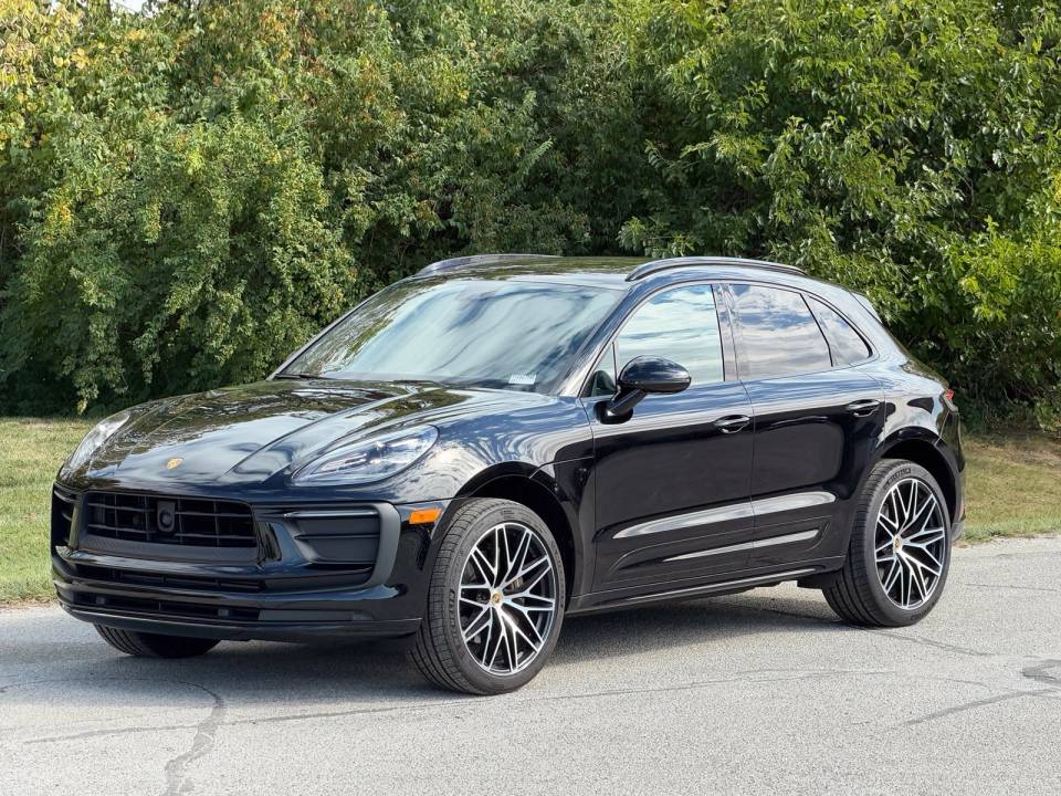 2023 Porsche Macan T