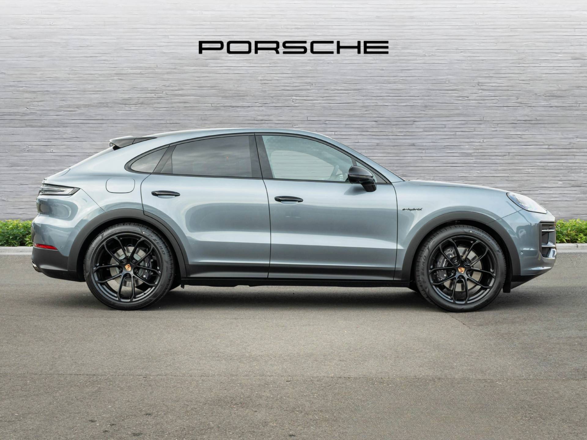 Cayenne E-Hybrid Coupé, photo 2 of 54