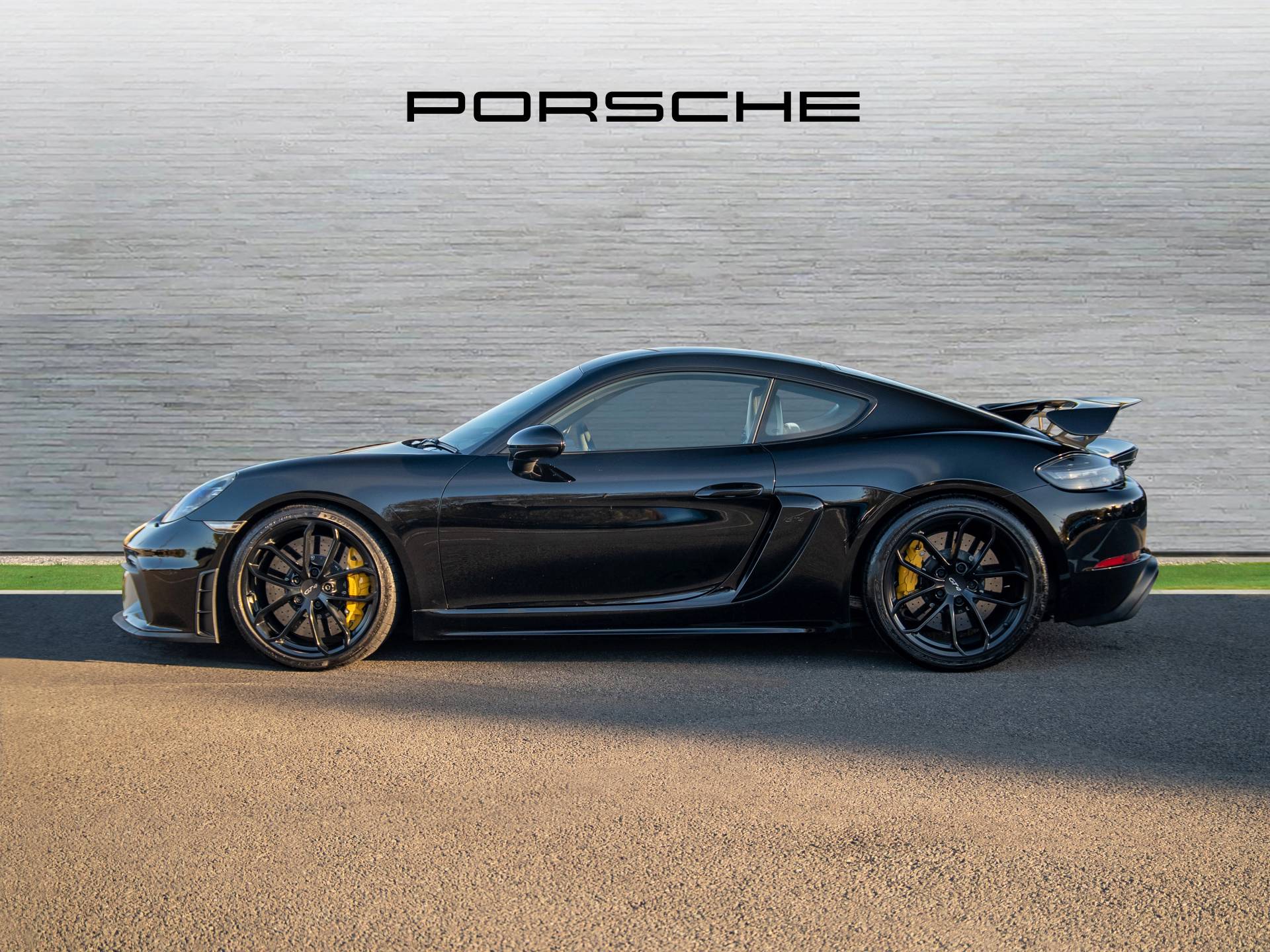 718 Cayman GT4, photo 2 of 46