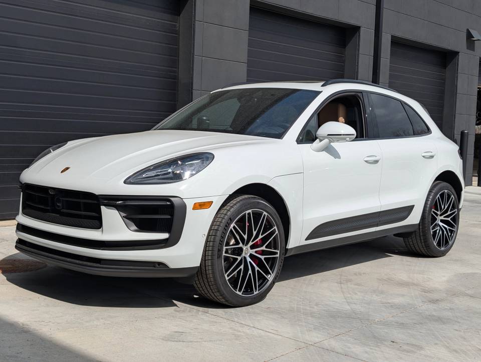 2025 Porsche Macan S
