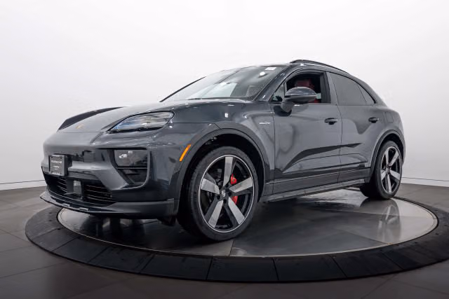 Used 2025 Porsche Macan S with VIN WP1AB2XA8SL154459 for sale in Highland Park, IL