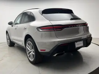 2026 Porsche Macan T - Photo 21