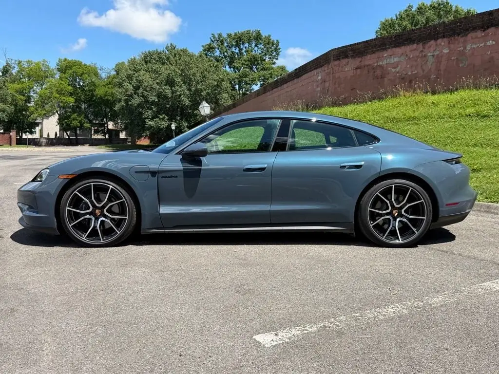 2025 Porsche Taycan Base - Photo 16