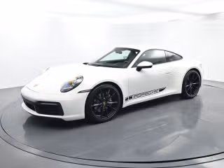 2022 Porsche 911 Carrera 4 Coupe's photo