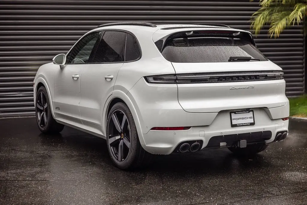 2026 Porsche Cayenne GTS - Photo 24