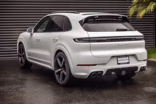 2026 Porsche Cayenne GTS - Photo 17