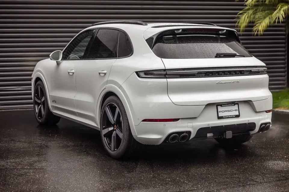 2026 Porsche Cayenne GTS - Photo 23