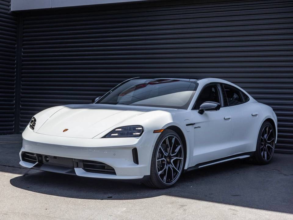 2026 Taycan 4 Black Edition listing photo