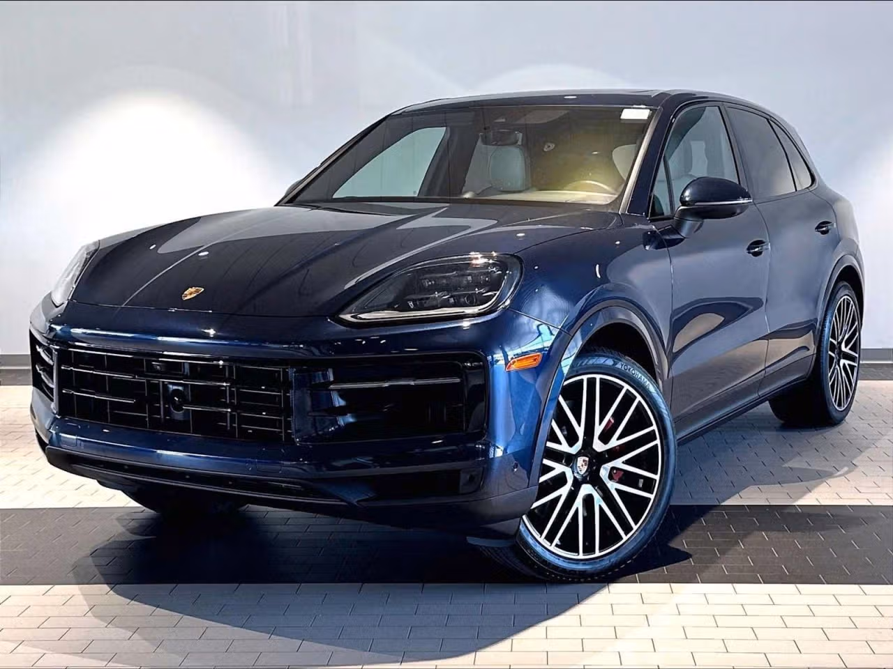 2025 Porsche Cayenne S - Photo 4