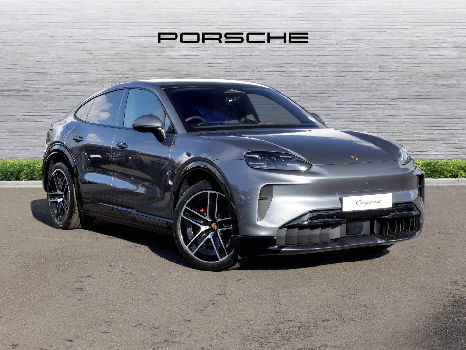 Cayenne Electric Coupé, photo 1 of 96