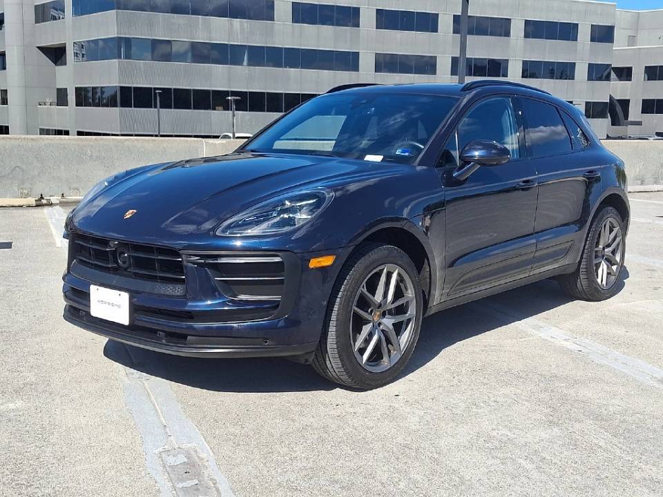 2023 Porsche Macan Base