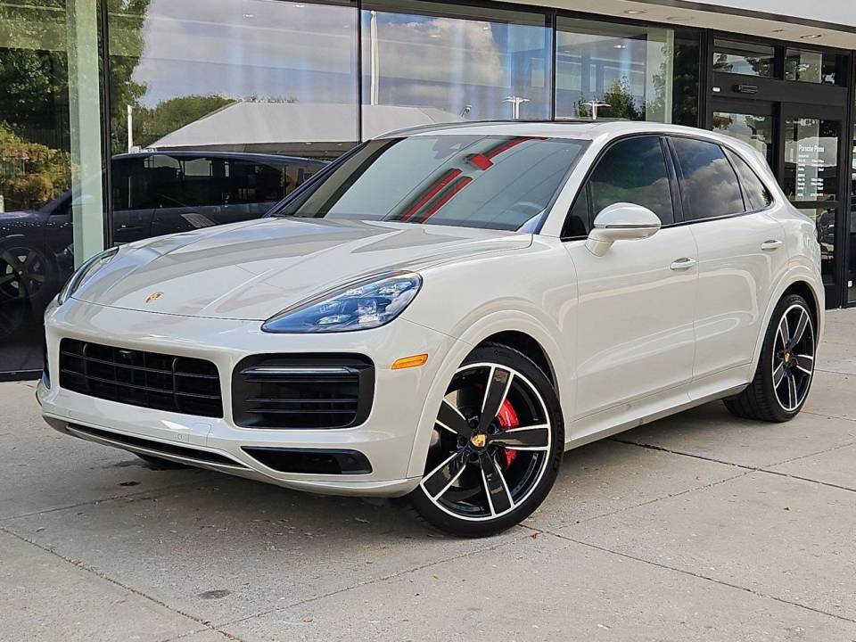 2022 Porsche Cayenne GTS