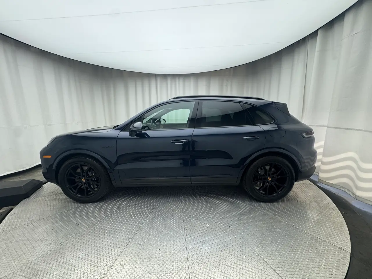 2026 Porsche Cayenne E-Hybrid - Photo 16