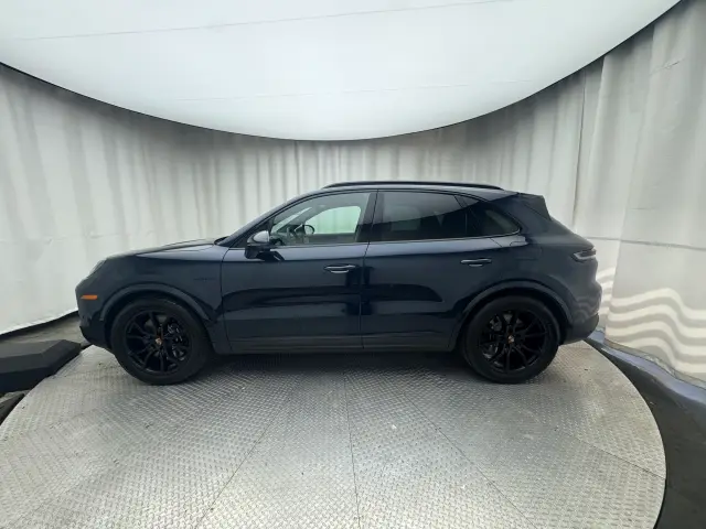 2026 Porsche Cayenne E-Hybrid - Photo 14