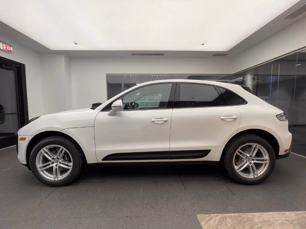 2026 Porsche Macan Base - Photo 12