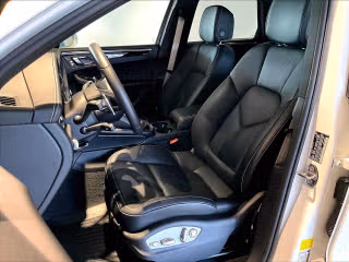 2026 Porsche Macan T - Photo 33