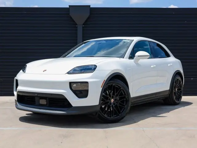 2025 Porsche Macan Base - Photo 6