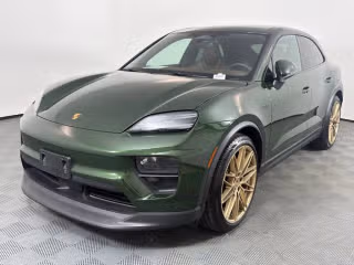 2025 Porsche Macan Macan 4S Electric's photo