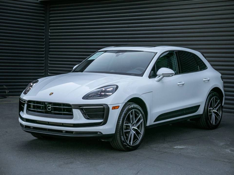 2025 Porsche Macan