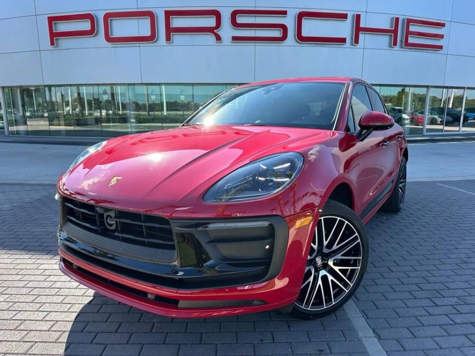 2026 Porsche Macan Base