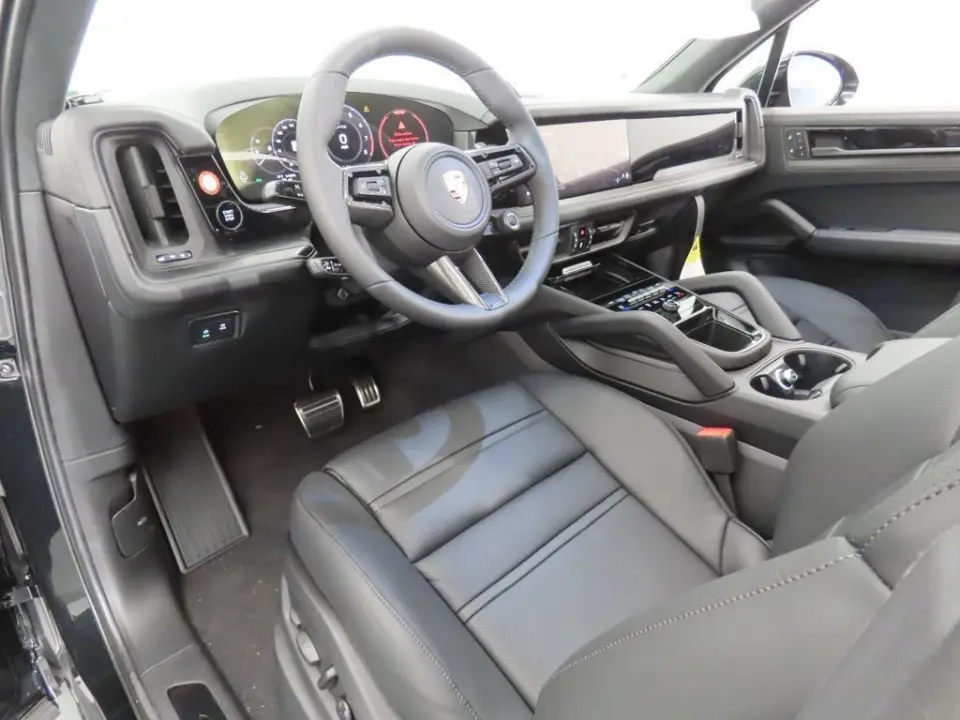 2026 Porsche Cayenne GTS - Photo 31