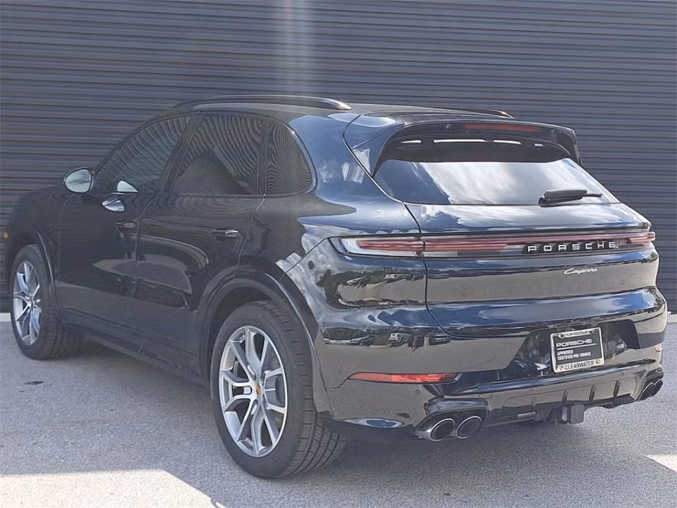 2025 Porsche Cayenne Base - Photo 19