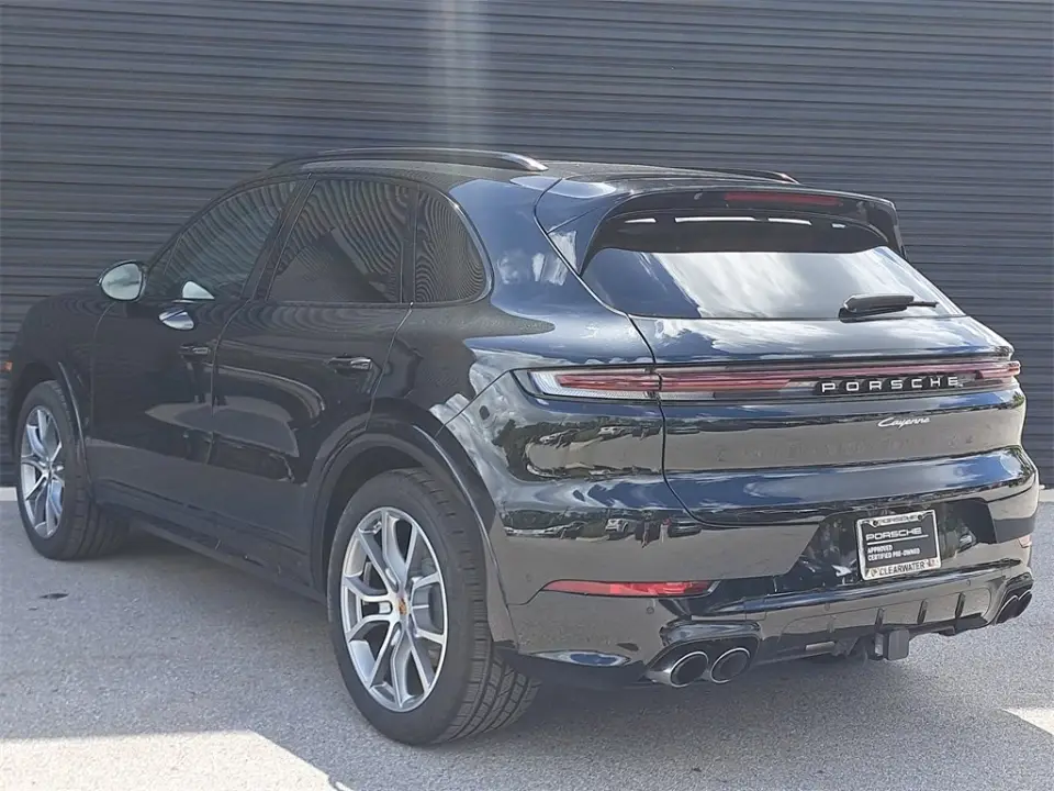 2025 Porsche Cayenne Base - Photo 23