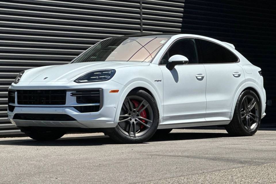 2025 Porsche Cayenne Coup