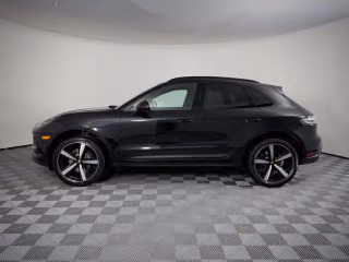 2026 Porsche Macan T - Photo 9