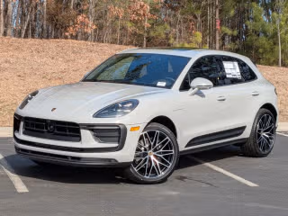 2026 Porsche Macan's photo