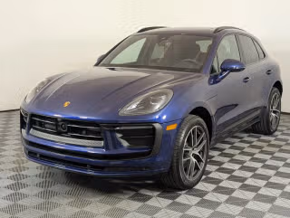2025 Porsche Macan's photo