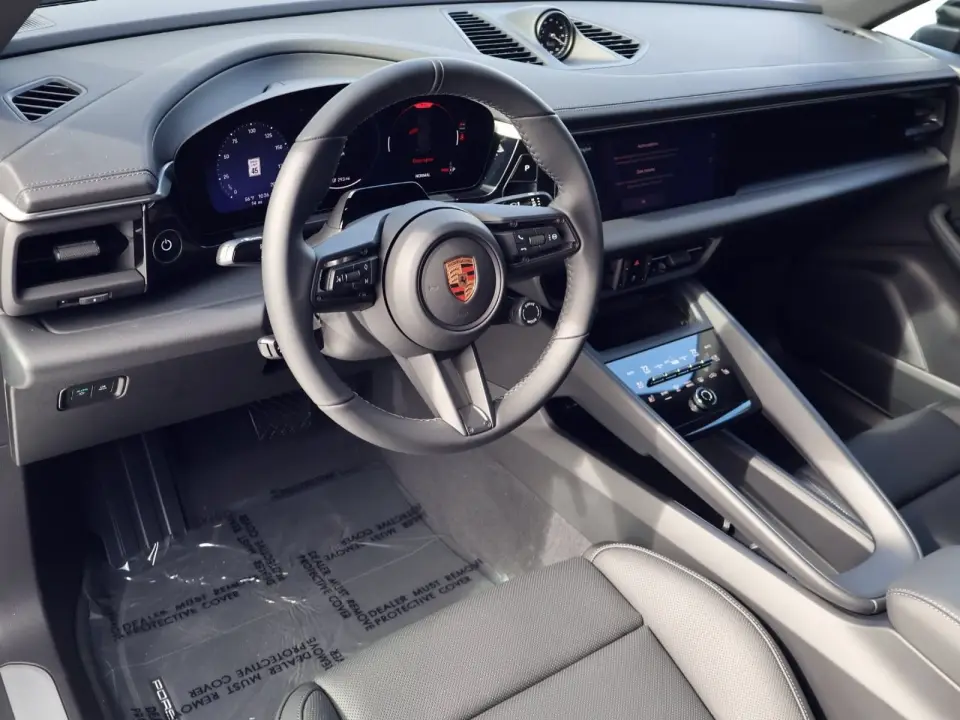 2026 Porsche Macan Base - Photo 31