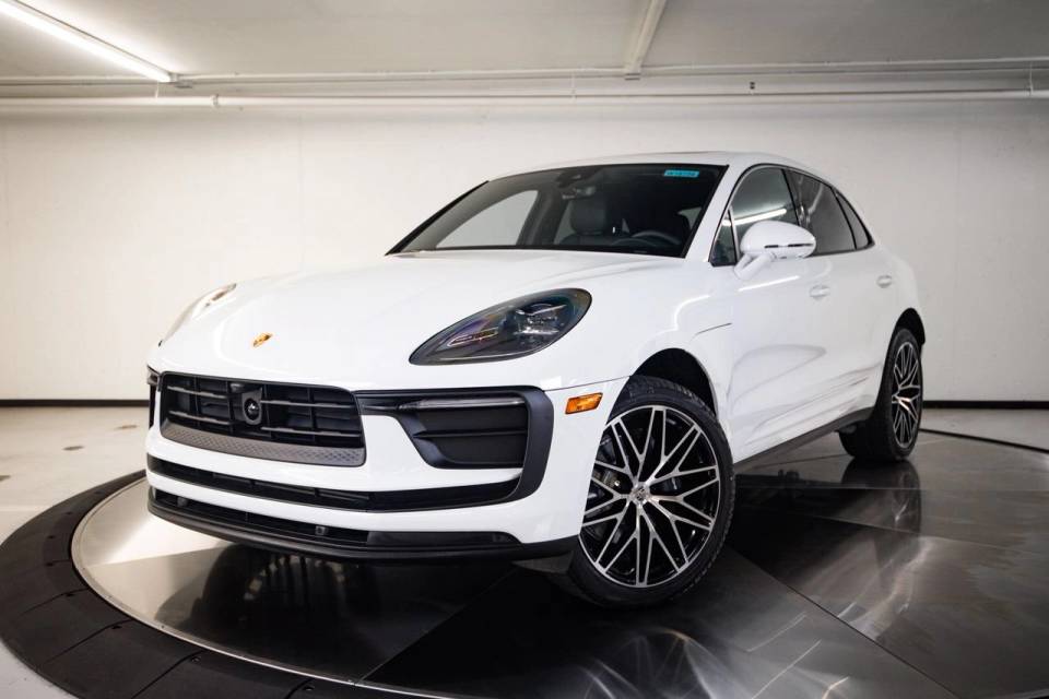 2026 Porsche Macan