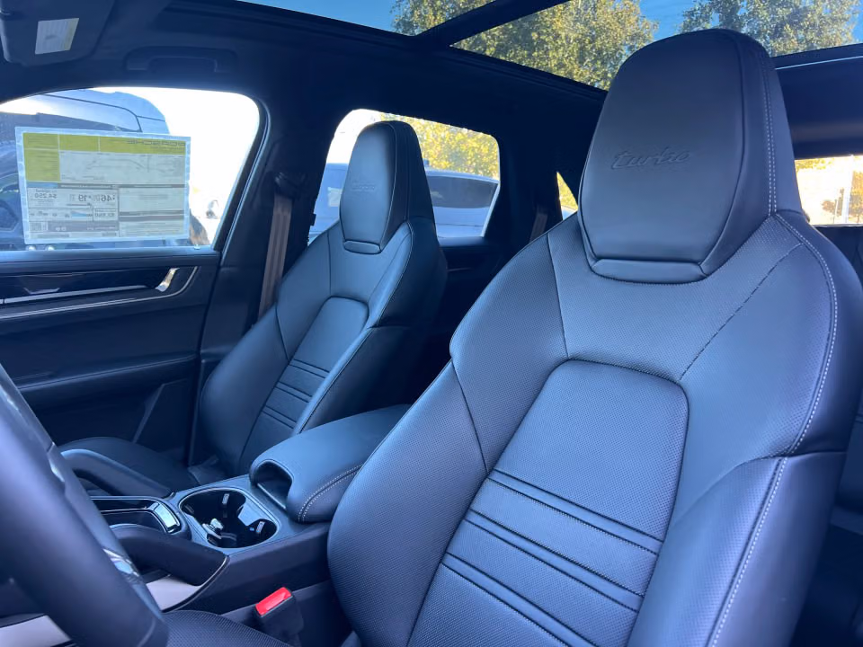 2026 Porsche Cayenne Turbo E-Hybrid - Photo 35