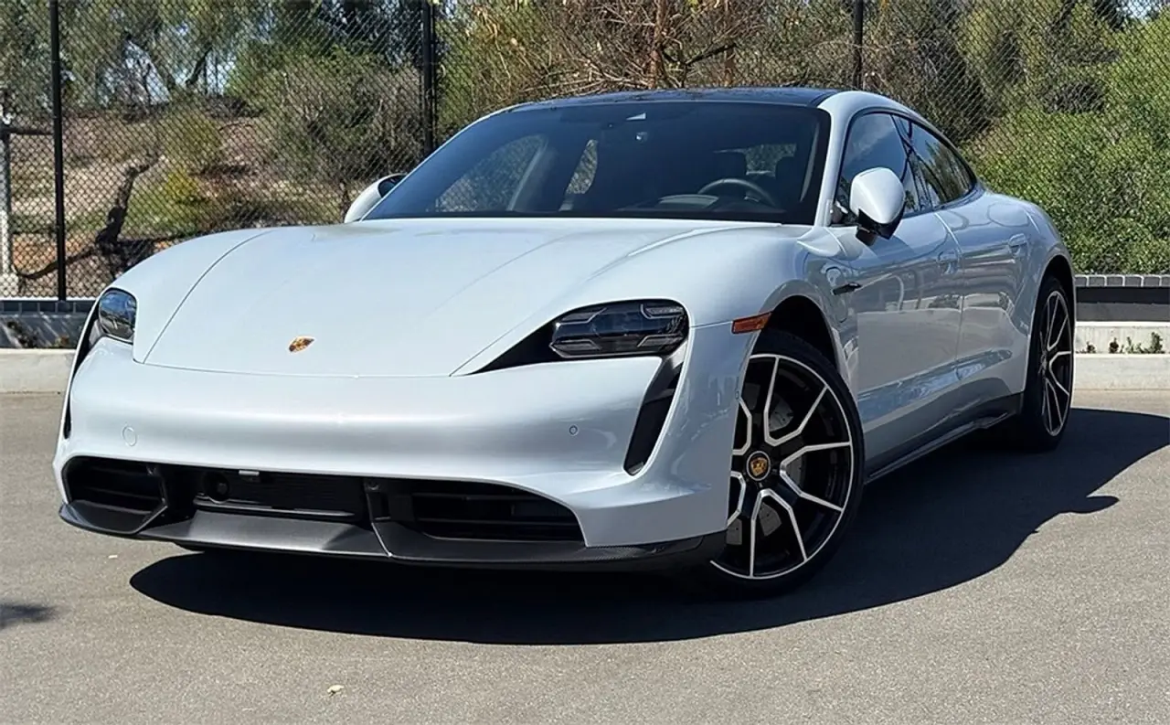2024 Porsche Taycan Turbo S (MY24)