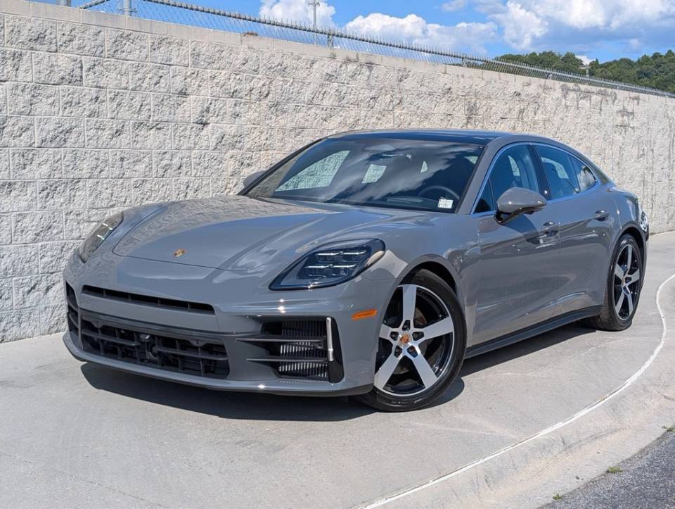 2026 Porsche Panamera Base