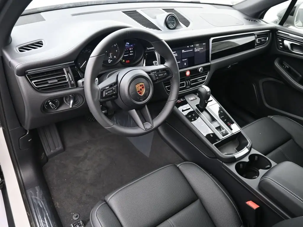 2026 Porsche Macan Base - Photo 32