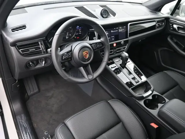 2026 Porsche Macan Base - Photo 30