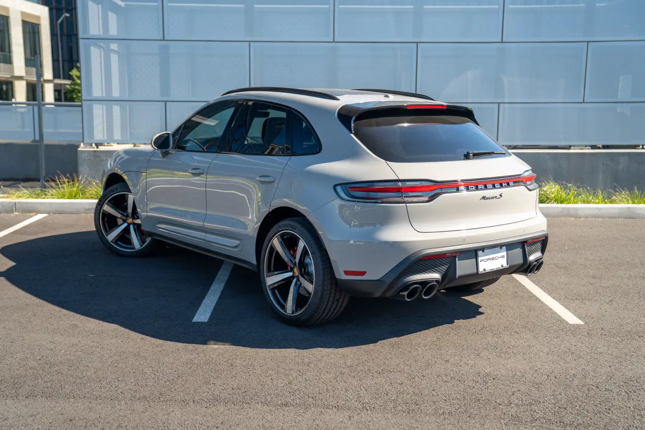 2026 Porsche Macan S - Photo 24