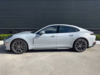 2025 Porsche Panamera 4 E-Hybrid - Photo 9