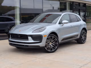 2026 Porsche Macan's photo