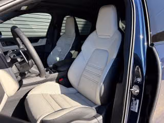 2026 Porsche Cayenne Coupe E-Hybrid - Photo 33