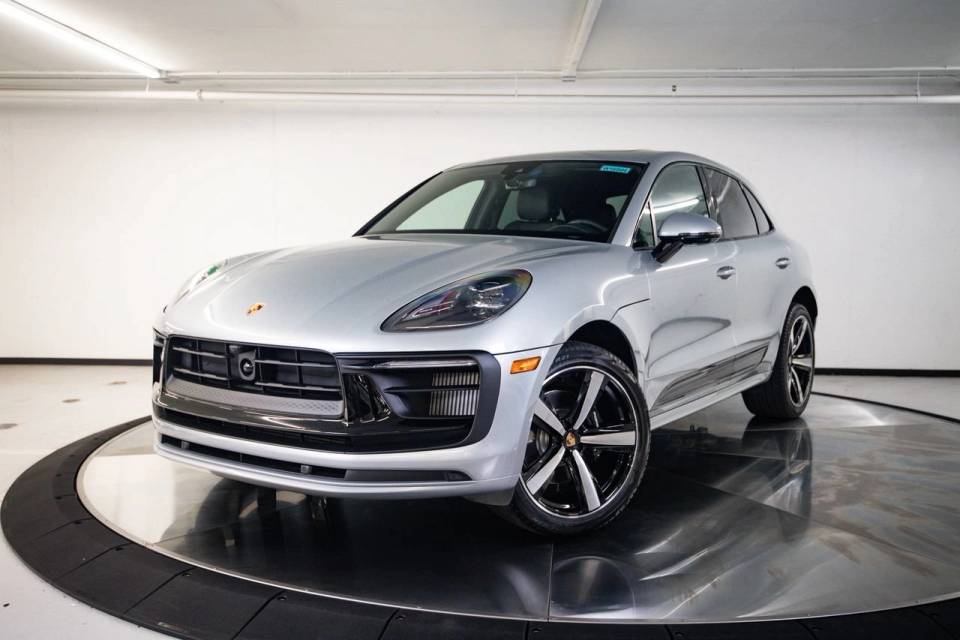 2026 Porsche Macan