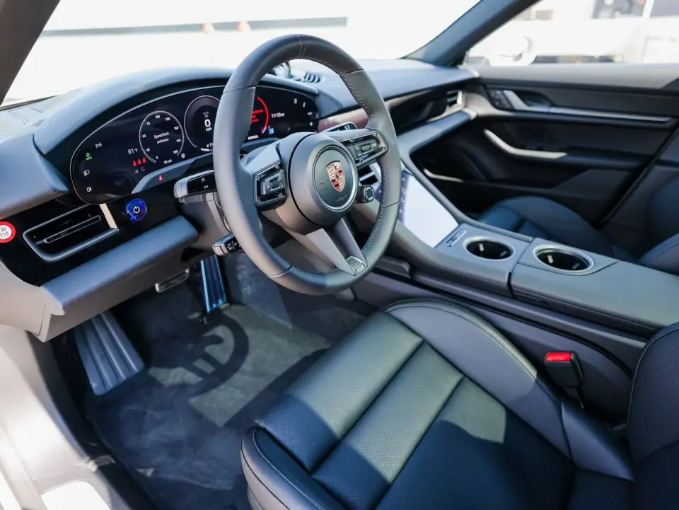 2026 Porsche Taycan Base - Photo 31