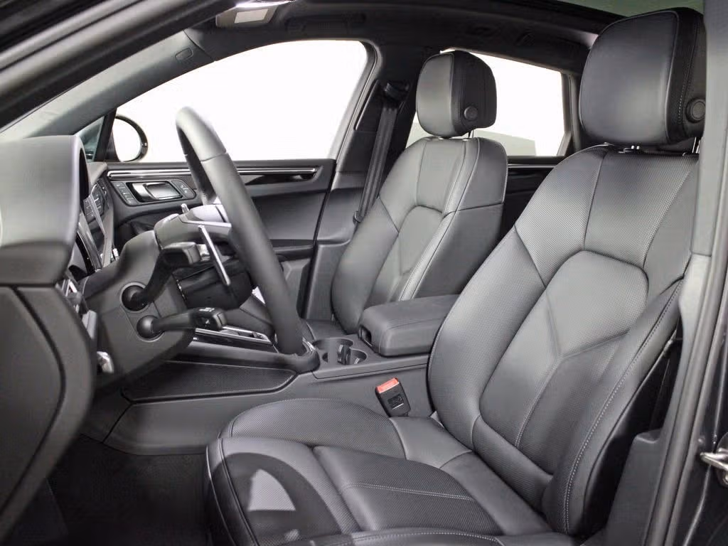 2026 Porsche Macan Base - Photo 36