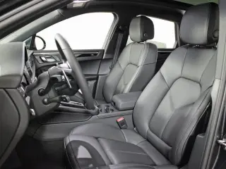 2026 Porsche Macan Base - Photo 37