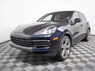 2023 Porsche Cayenne Platinum Edition's photo
