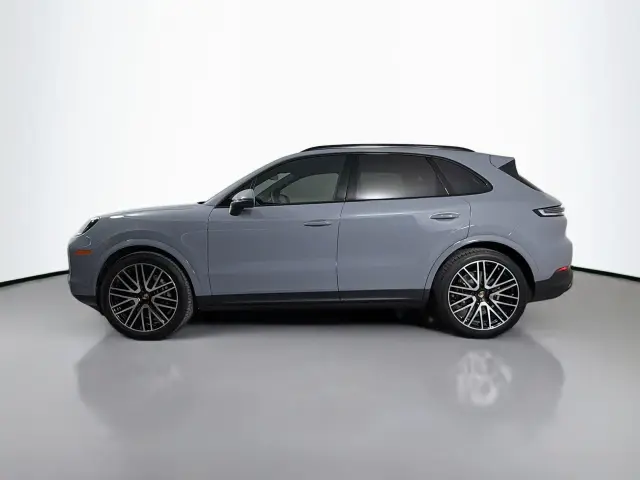 2025 Porsche Cayenne Base - Photo 14