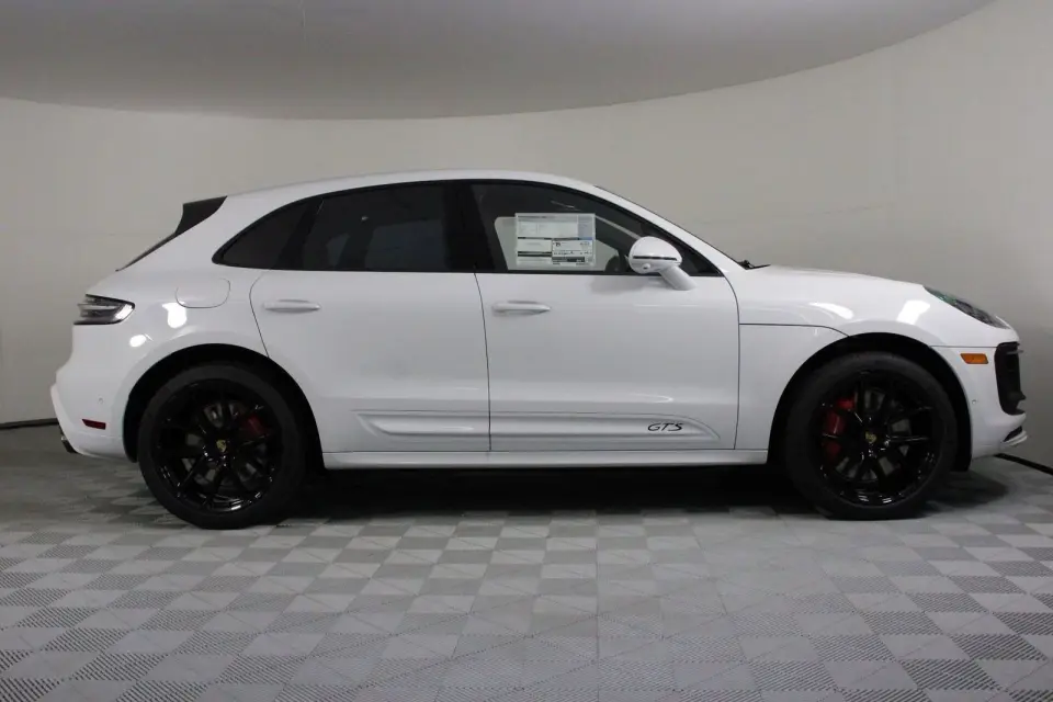 2026 Porsche Macan GTS - Photo 39